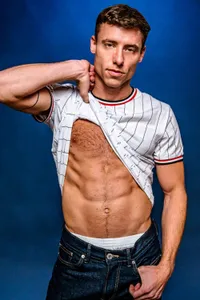 Justin Matthews Justin Matthews