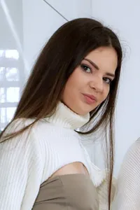 Lizi Vogue