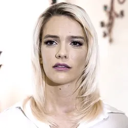 Kenna James