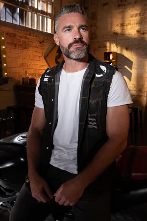 Charles Dera Charles Dera