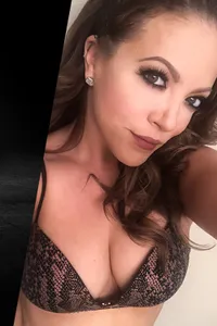 Carmen Valentina