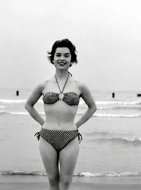 Image Playmate of the Month November 1955 - Barbara Cameron