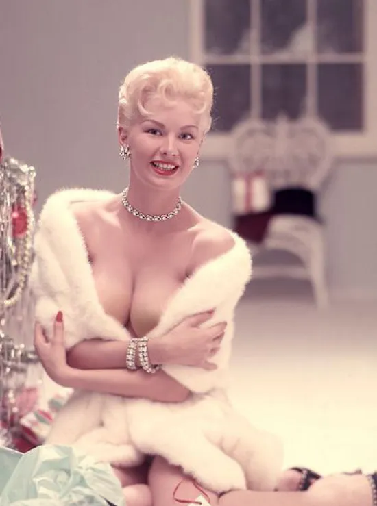 Image Playmate of the Month December 1955 - Janet Pilgrim