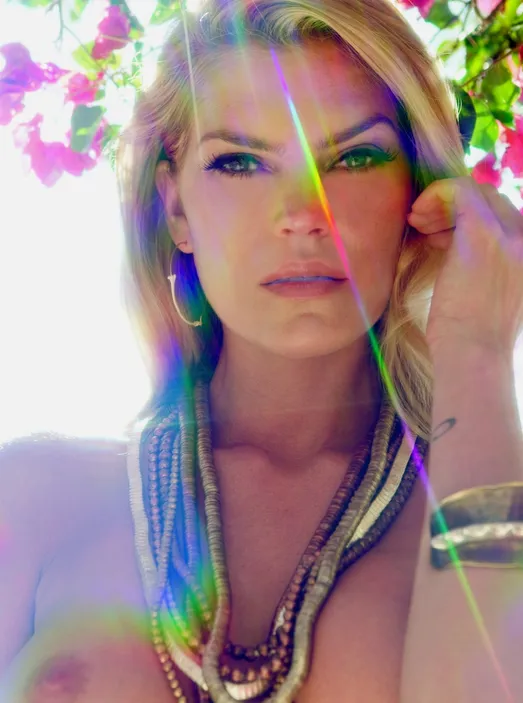 Image Celebrity - May Andersen