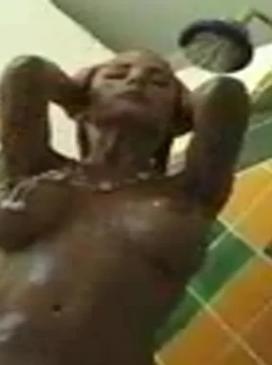 Image Erika Michelle Barre - Cyber Girl of the Year 2002 - Tropical Shower Image Erika Michelle Barre - Cyber Girl of the Year 2002 - Tropical Shower