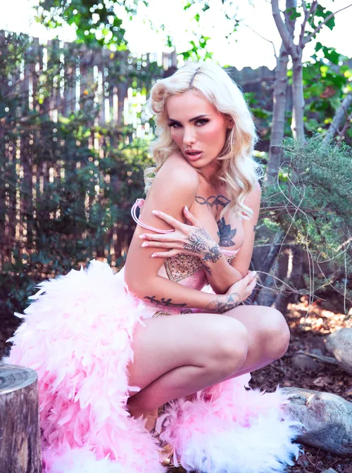 Image Unpublished: Shia Snow