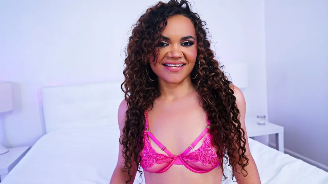 Interview - NAUDI NALA Sloppy Deepthroat Threesome