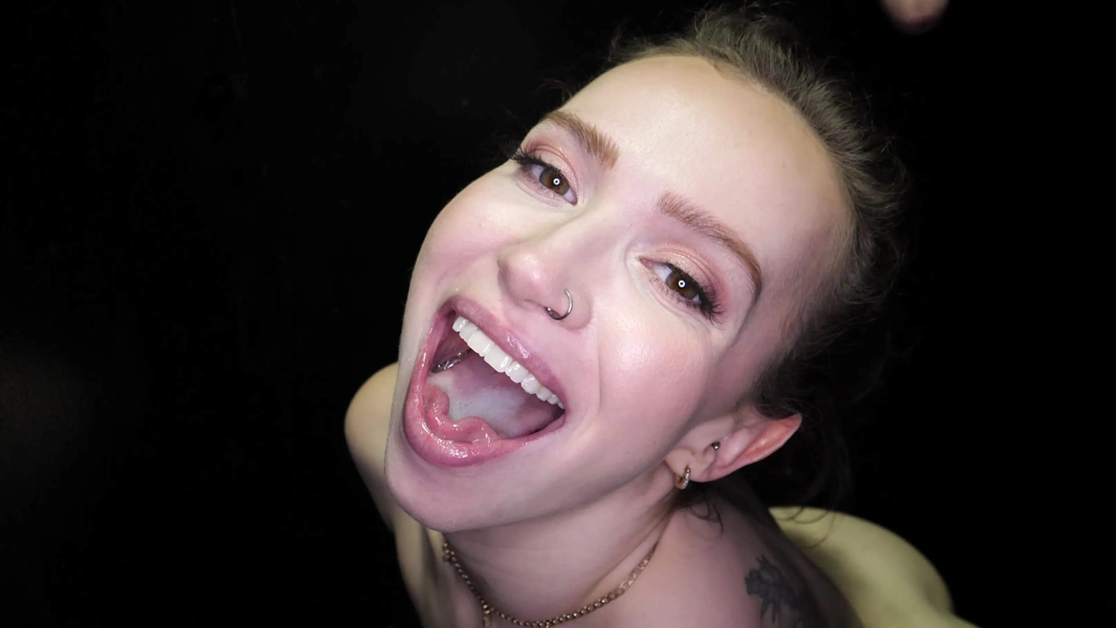 HAZEL PAIGE'S SECOND GLORYHOLE