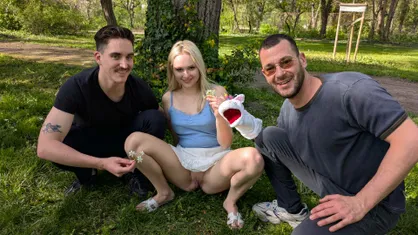 Jessie Ames Gets Even With Cheapskate Sugardaddy In Double Penetration Threesome