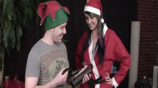 Title: 2 X-tra Inches for X-mas