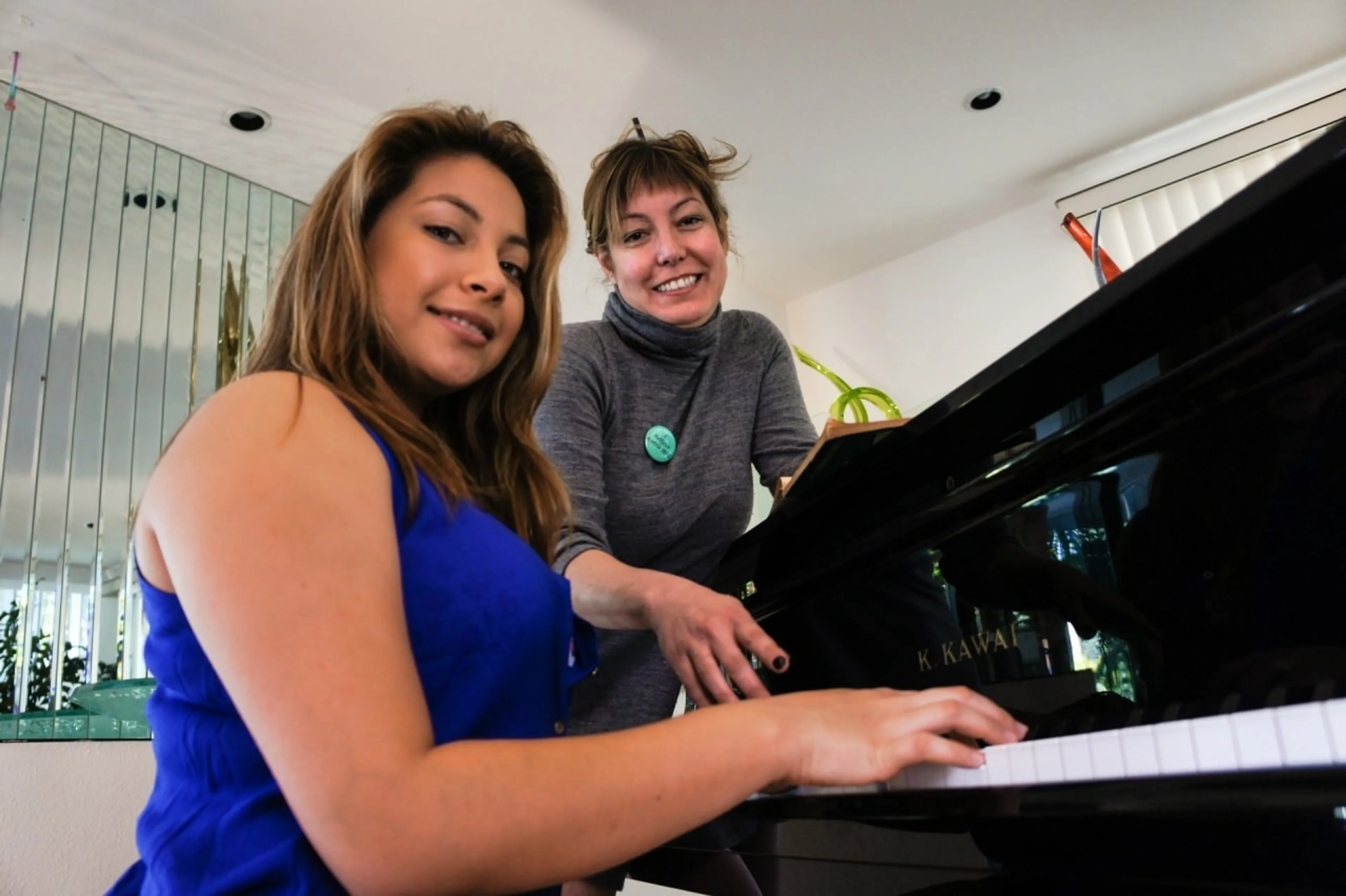 MILFs Eating Young Pussy