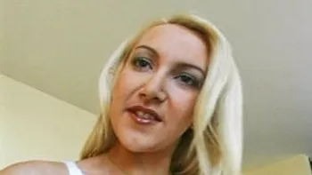 Rocco In London, Scene #01