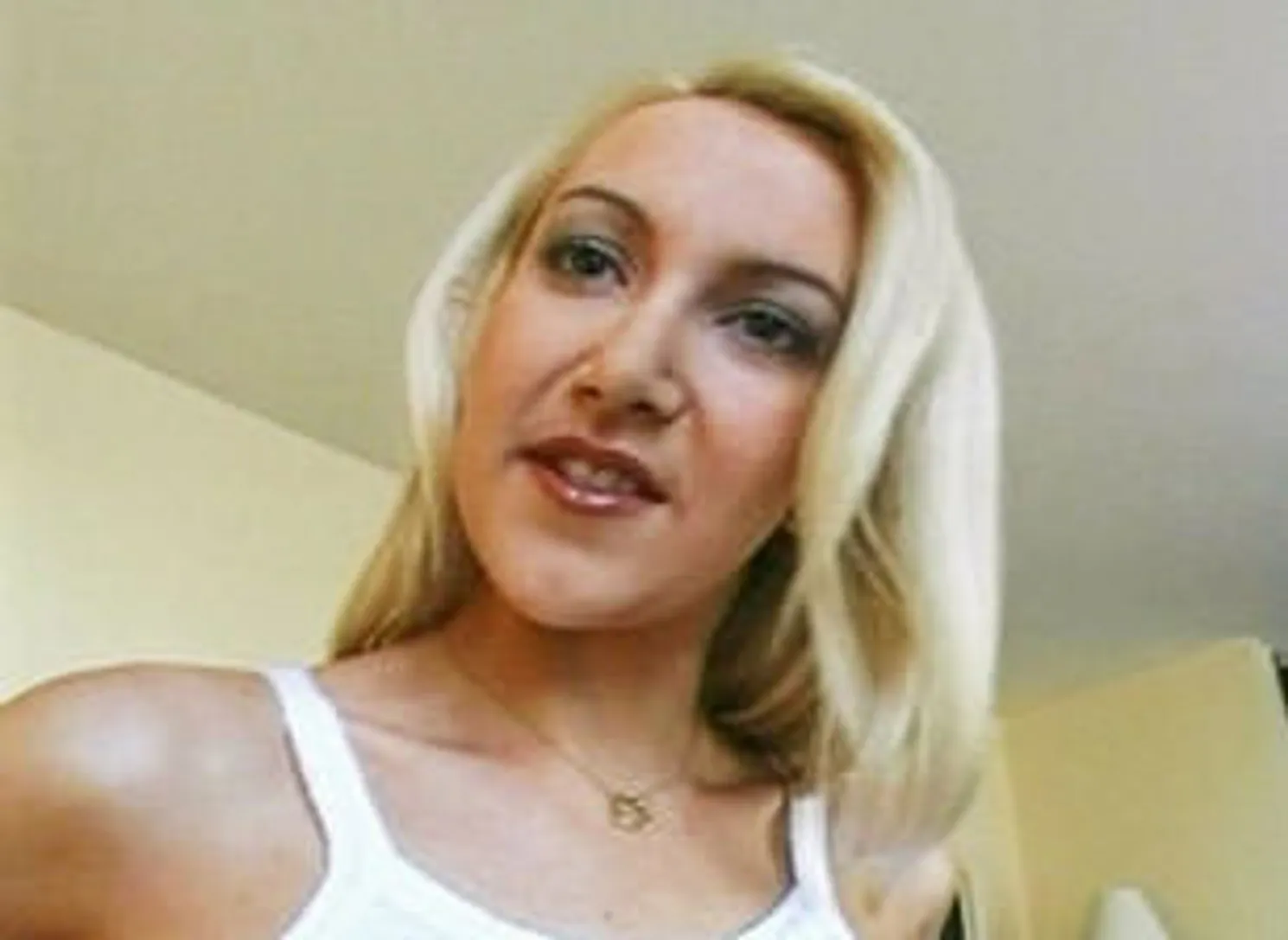 Rocco In London, Scene #01