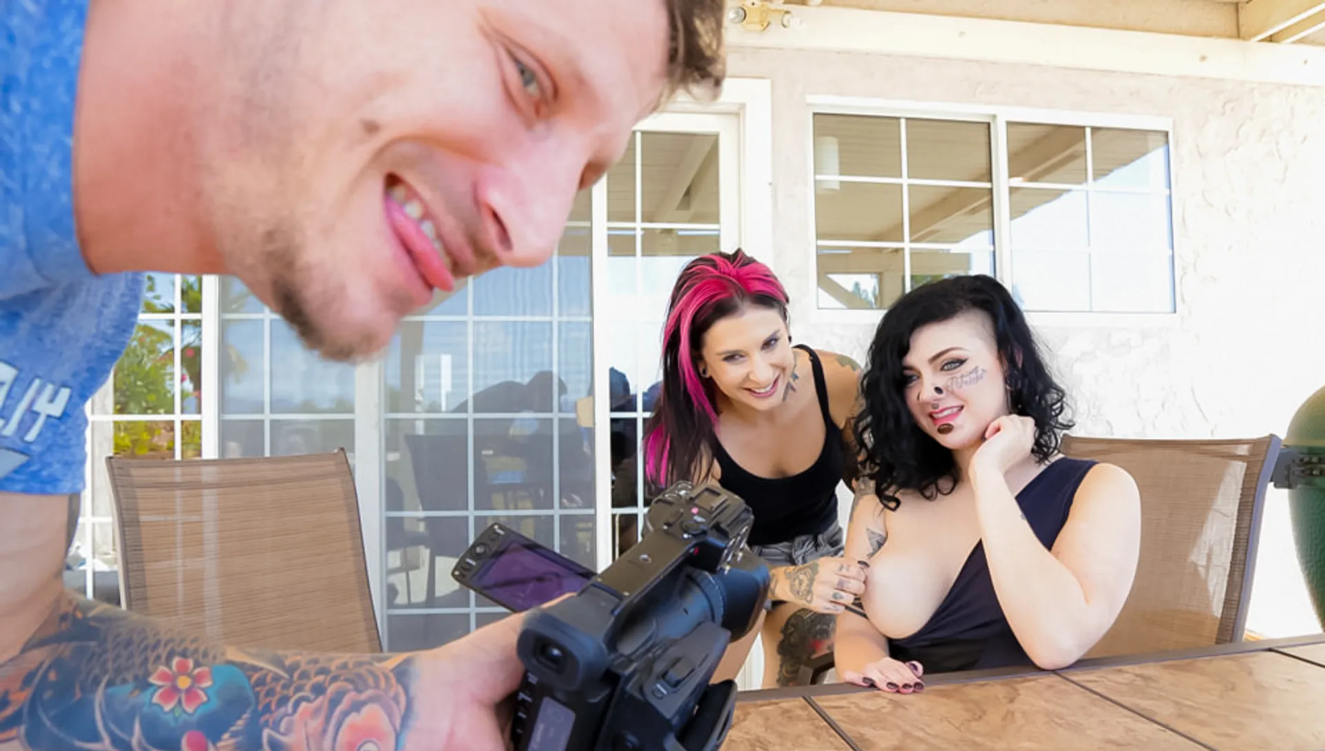 Luna Lavey POV