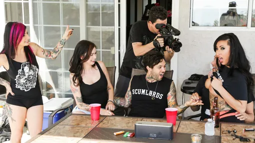 Between Scenes Hang Out Sex 2