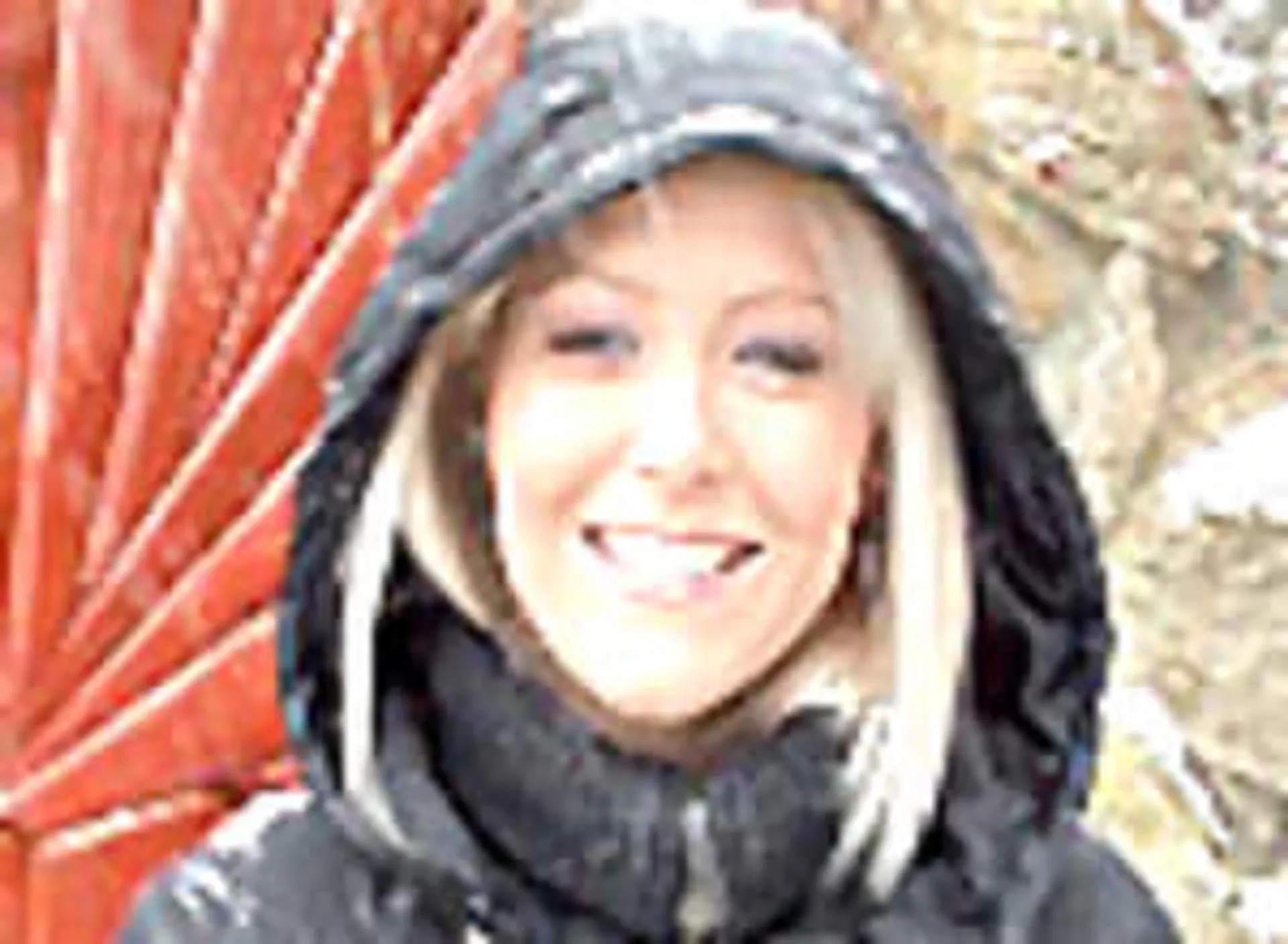 Backstage with Sophie Paris and Leanna Sweet