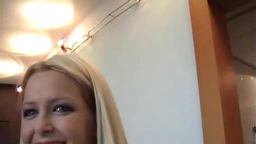 Backstage with Lucie N. and Suzie Diamond