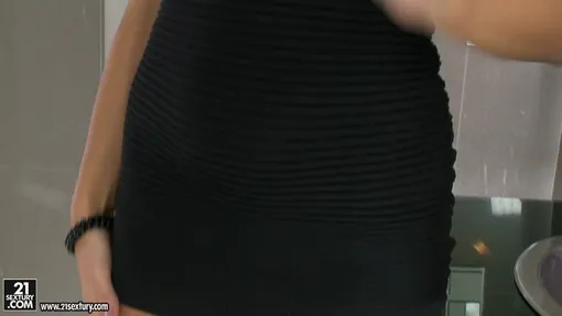 Serilla gets nasty in the toilet