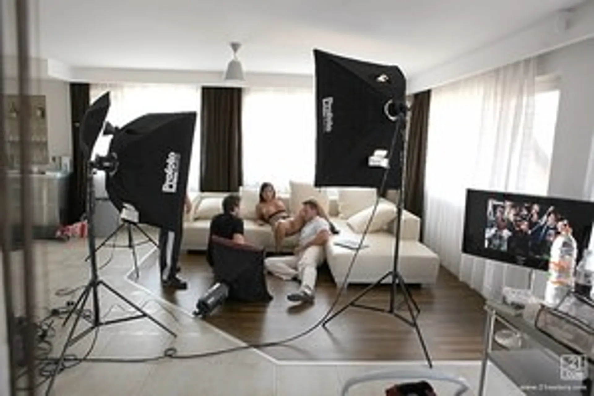 Backstage with Lucy Belle