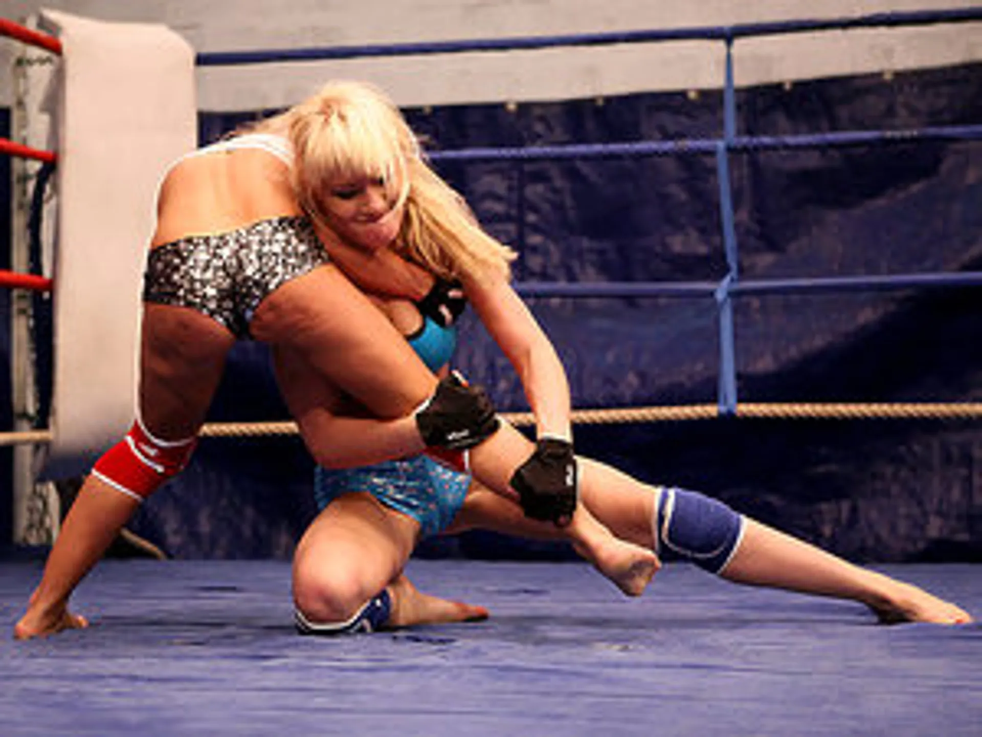 NudeFightClub presents Bianca Arden vs Anita Hengher 
