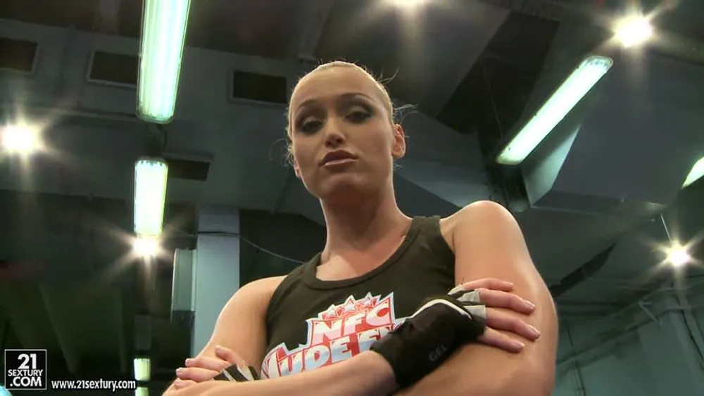 NudeFightClub presents Kathia Nobili vs Angell Summers