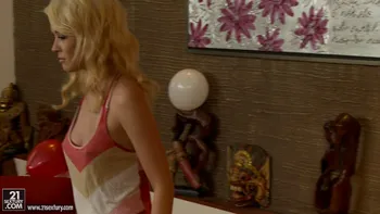 NudeFightClub presents Valentine's Day fight