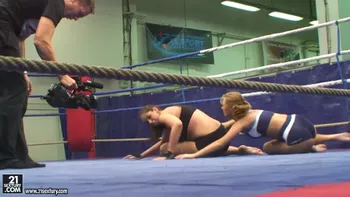 NudeFightClub backstage with Linda Ray & Lisa Sparkle