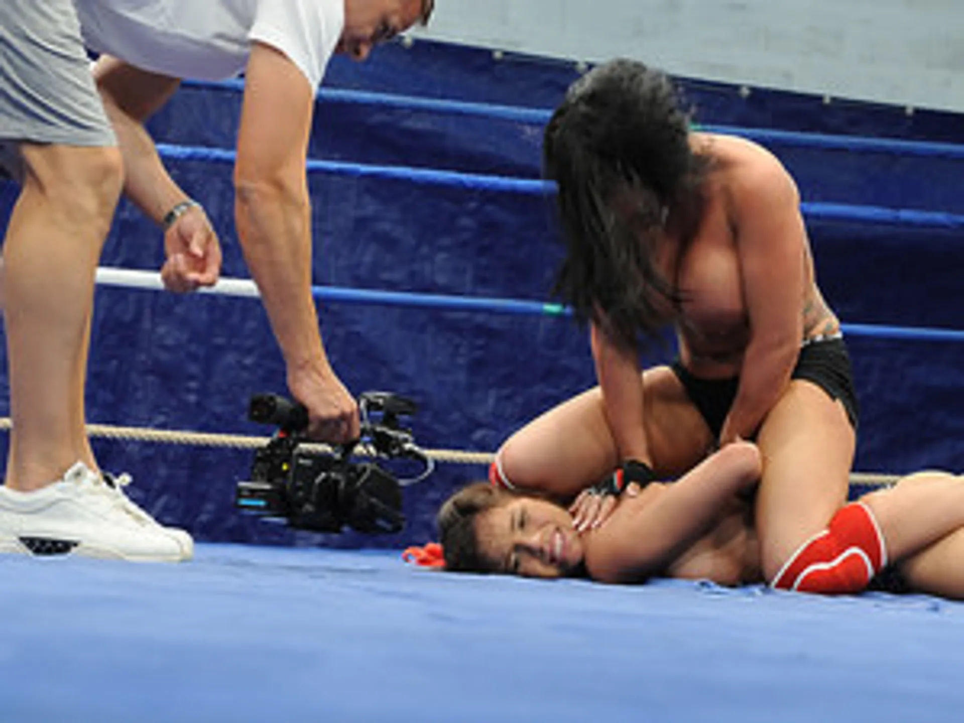 NudeFightClub backstage with Kerry Louise & Peaches