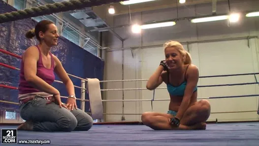 NudeFightClub backstage