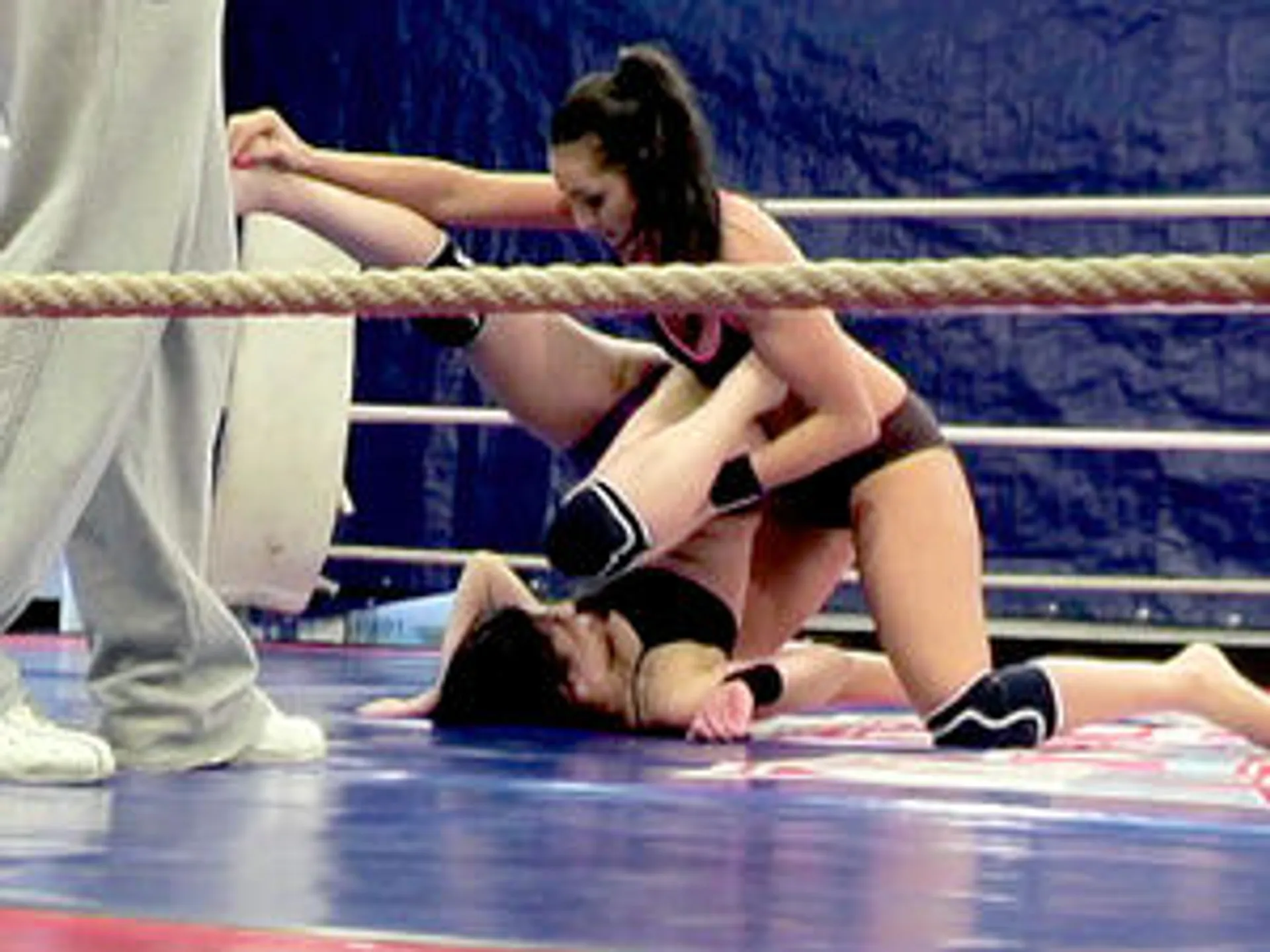 NudeFightClub backstage with Lioness & Lexy Little