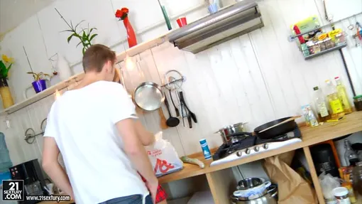 Anal training of Lolly Moon