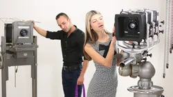 Petite Vixen Fucked In Photo Studio