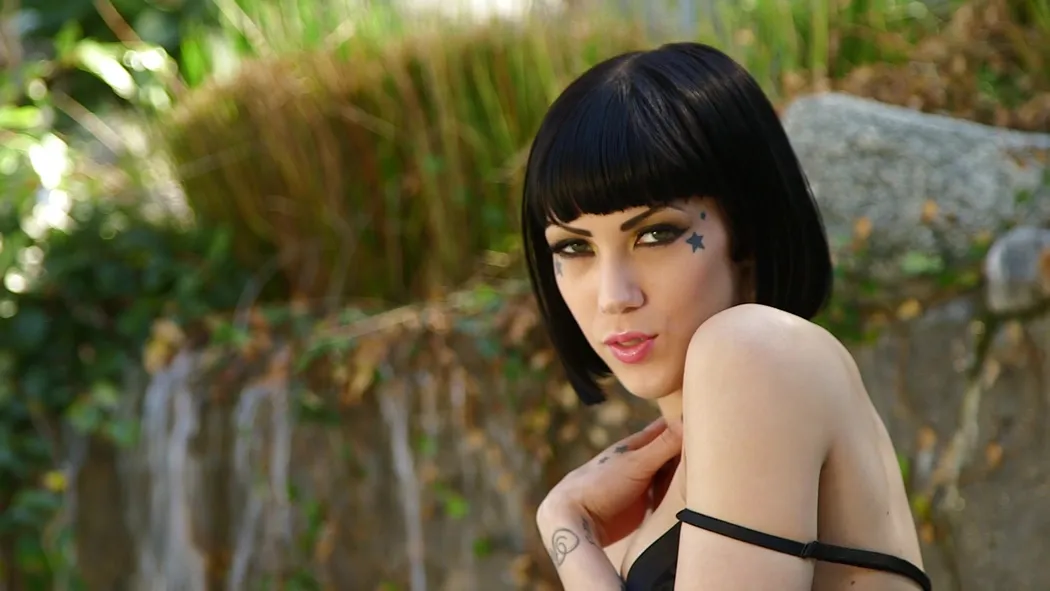 Asphyxxia Noir Gangbang XXX