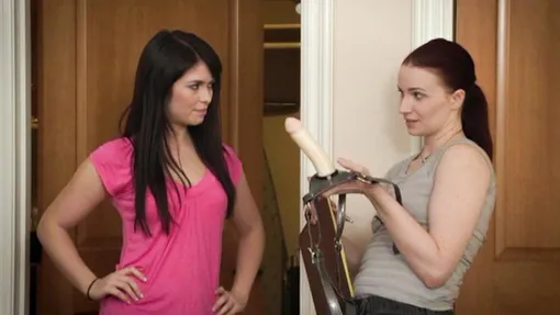 Lesbian Triangles #18