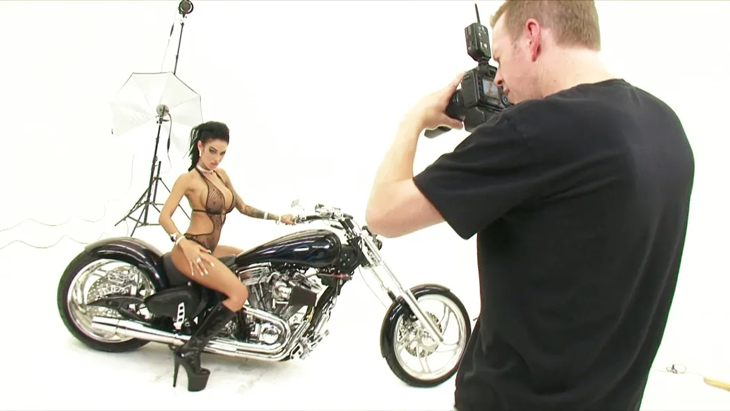 Angelina Valentine Puckers Up