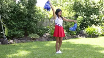 Jasmine Gomez Her Cheers Suck!