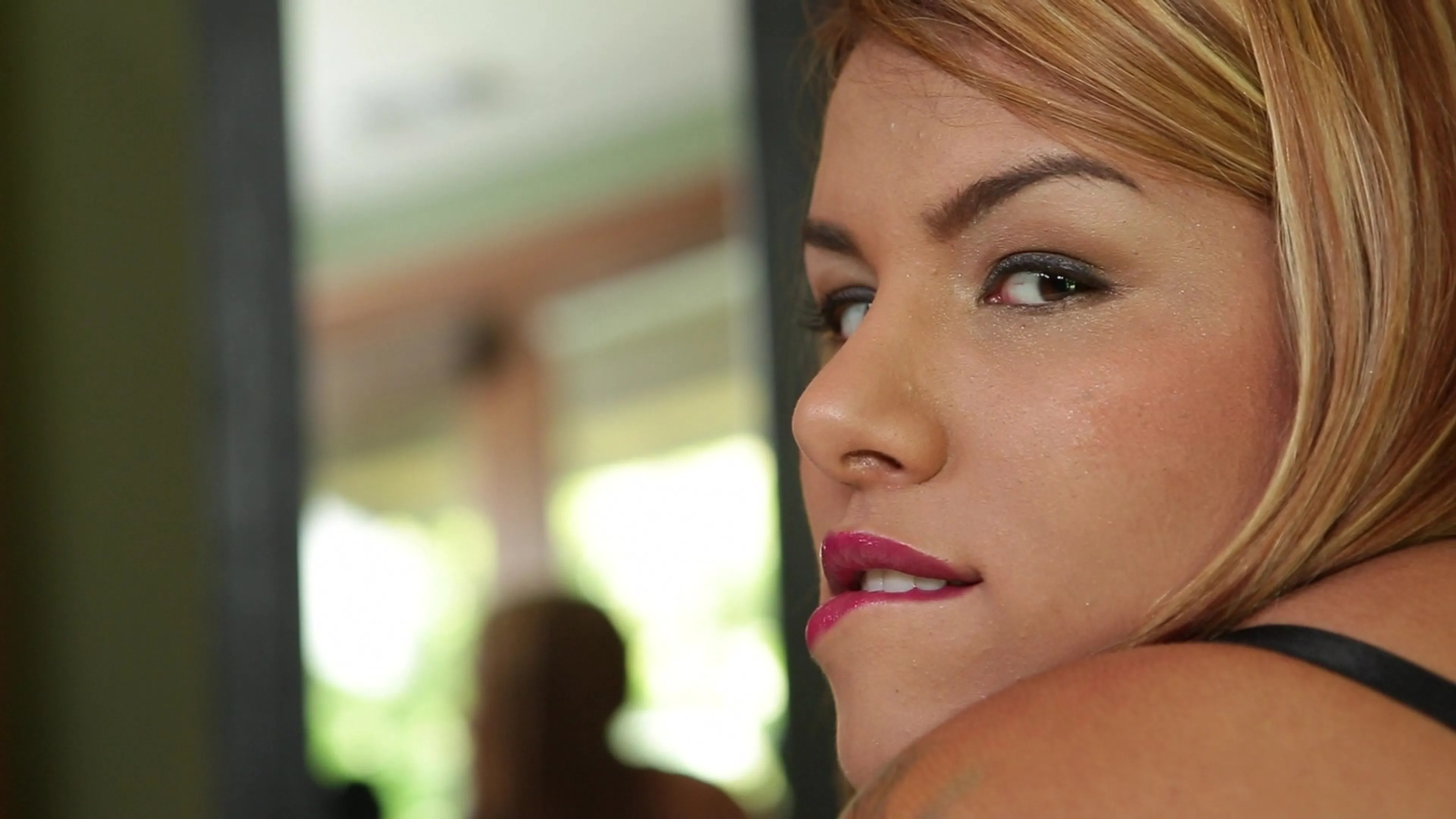 Anita Toro Gets a Mouthful