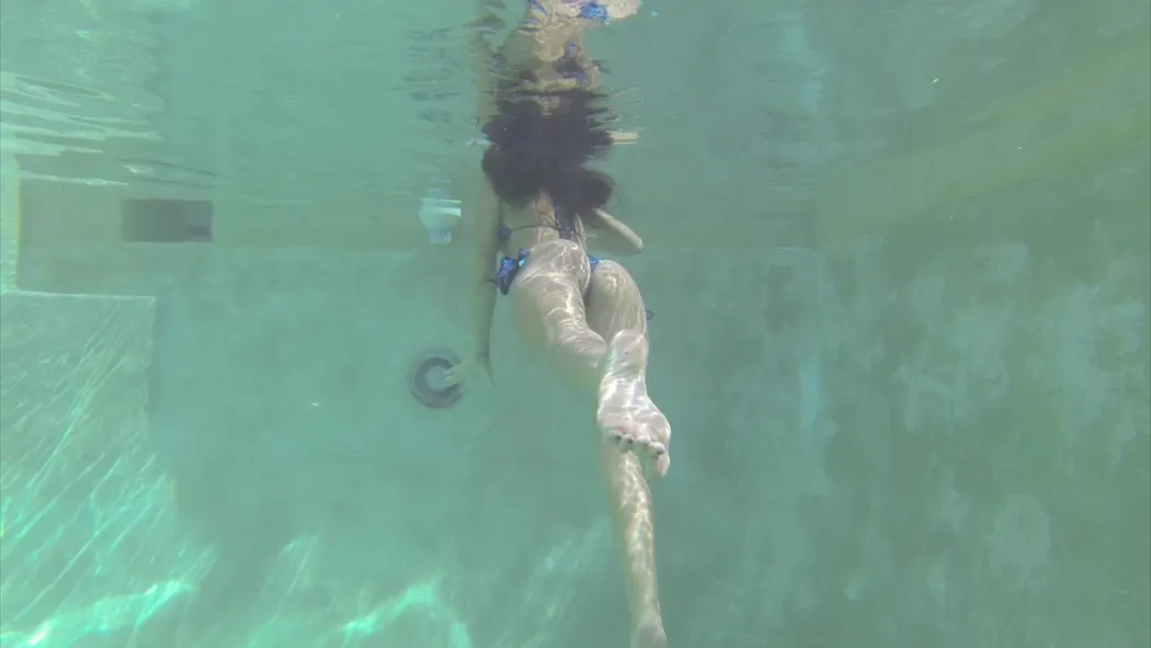 Esmi Lee Cleans The Pool