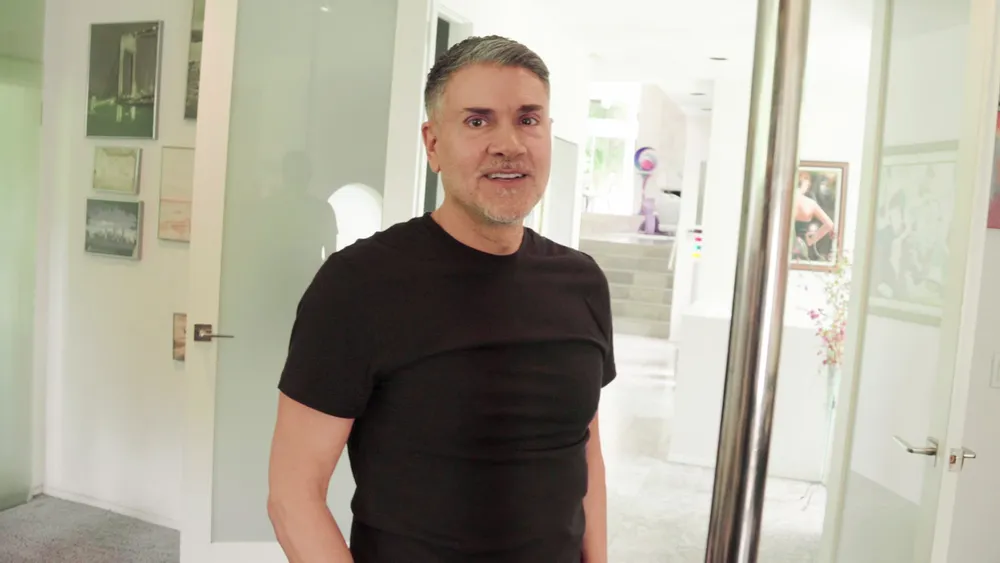 BTS-Kenzie Taylor: Anal Star Slurps Spunk!