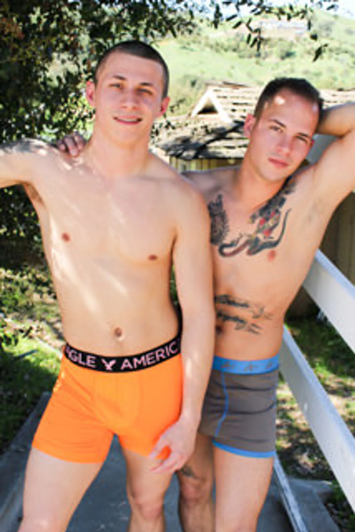 Hot and shredded tattooed Bradley and Richard rim each other