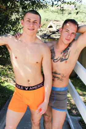 Hot and shredded tattooed Bradley and Richard rim each other