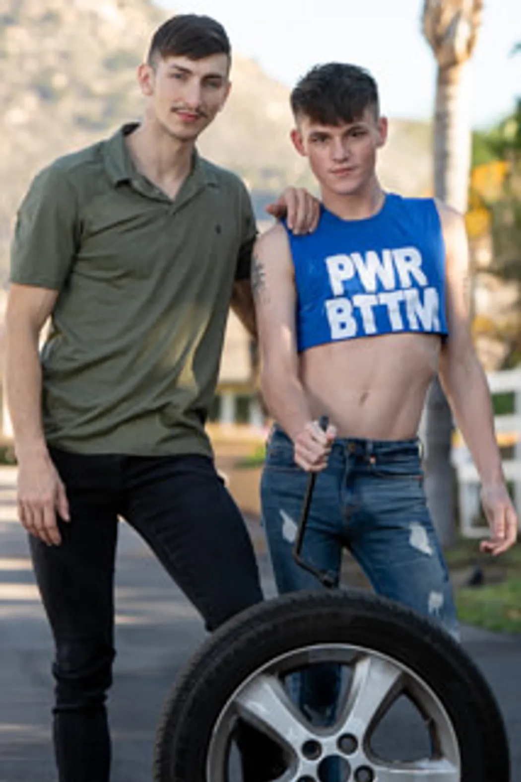 After car trouble, Avery gets a tune up from Michael.