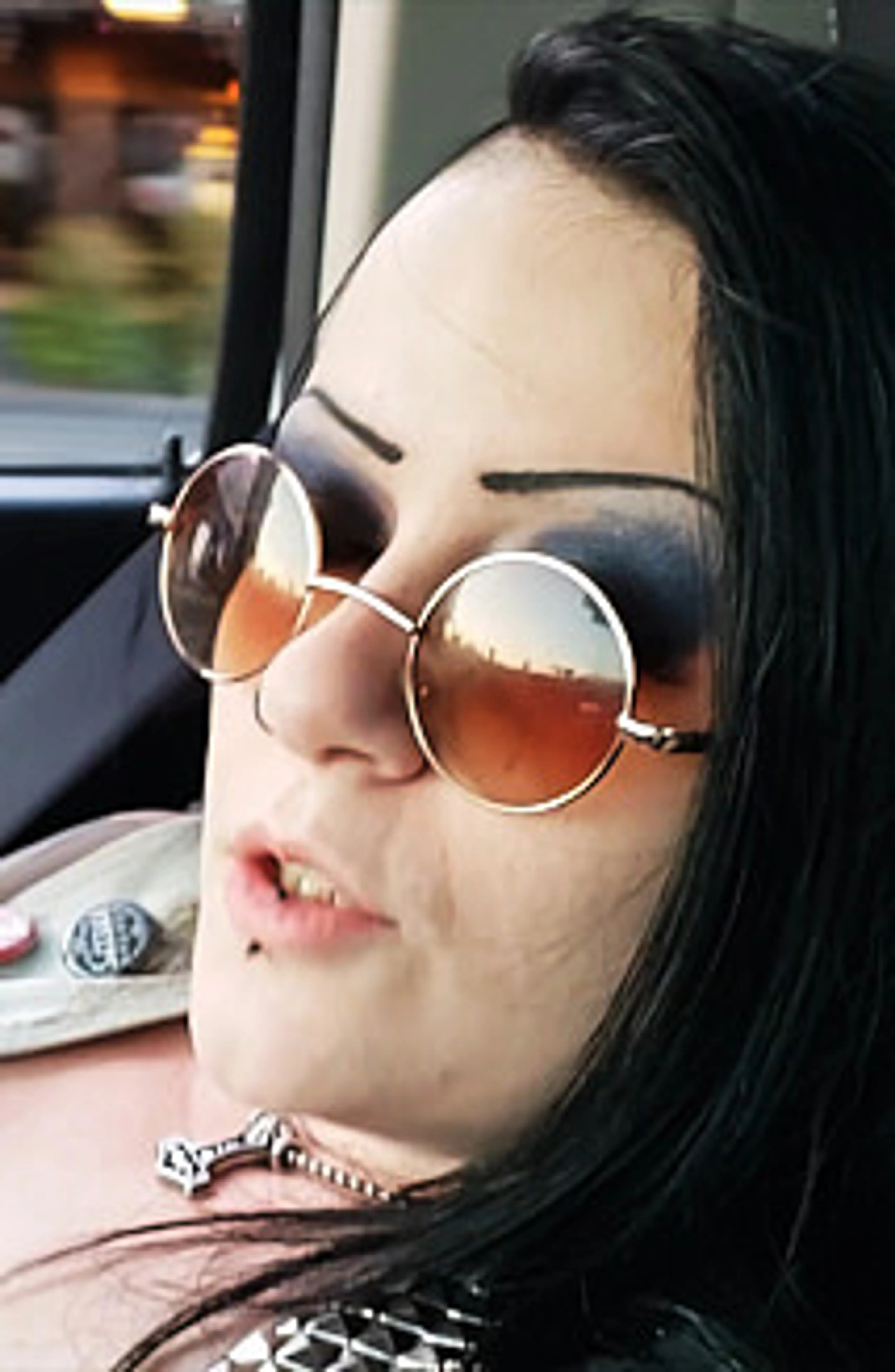 Mallory Maneater Sucks a Cock in the Car