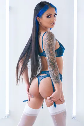 Paisley Paige: Intense Anal & Facial