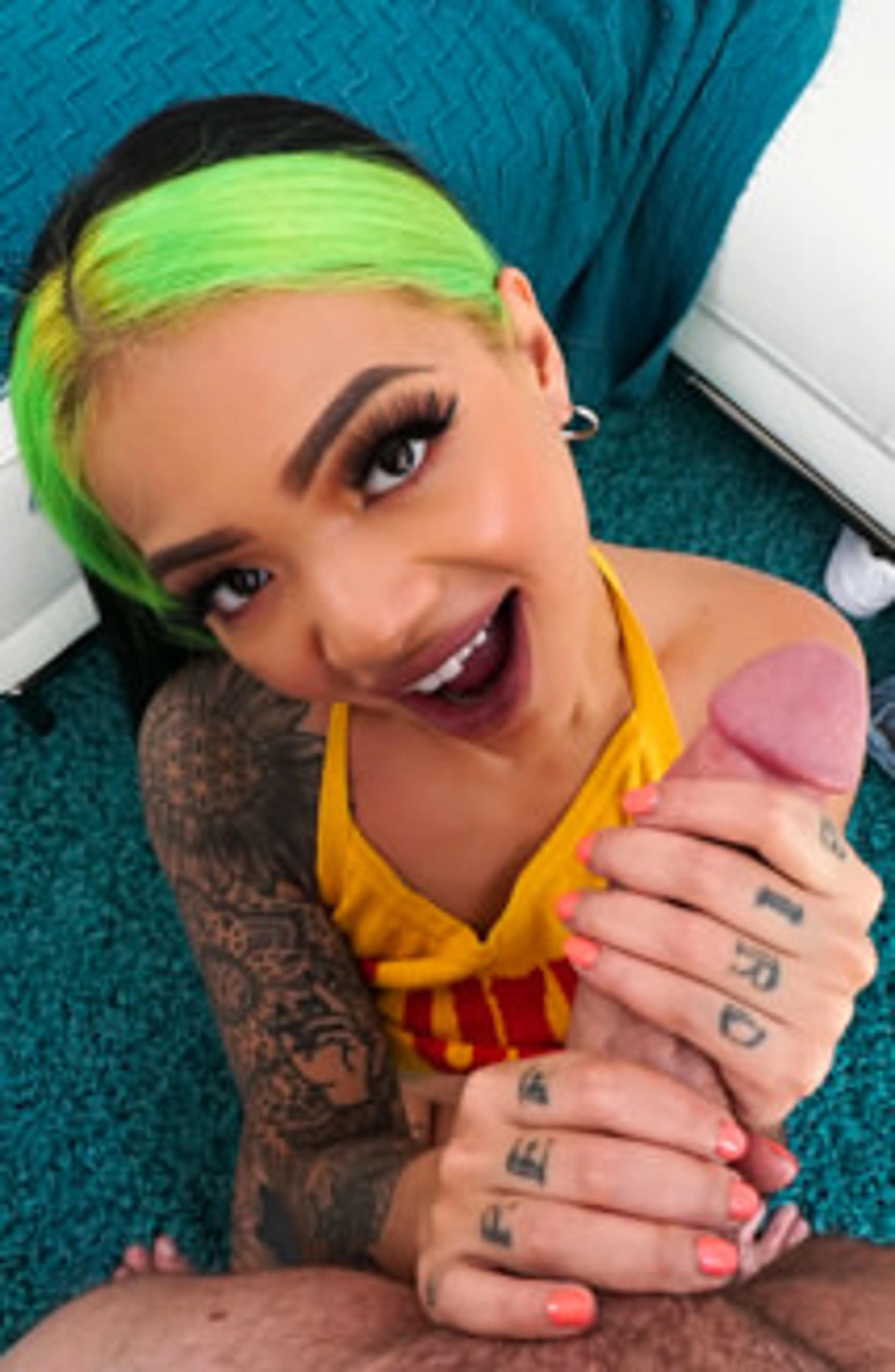 My Girlfriend's Little-Sister is so Hot