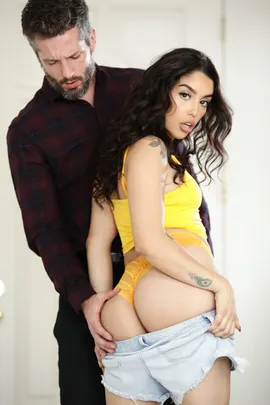 Beautiful stepdaughter Vanessa Sky fucked by Mike Mancini.