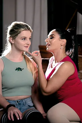 Cougariffic: Pretend Parent