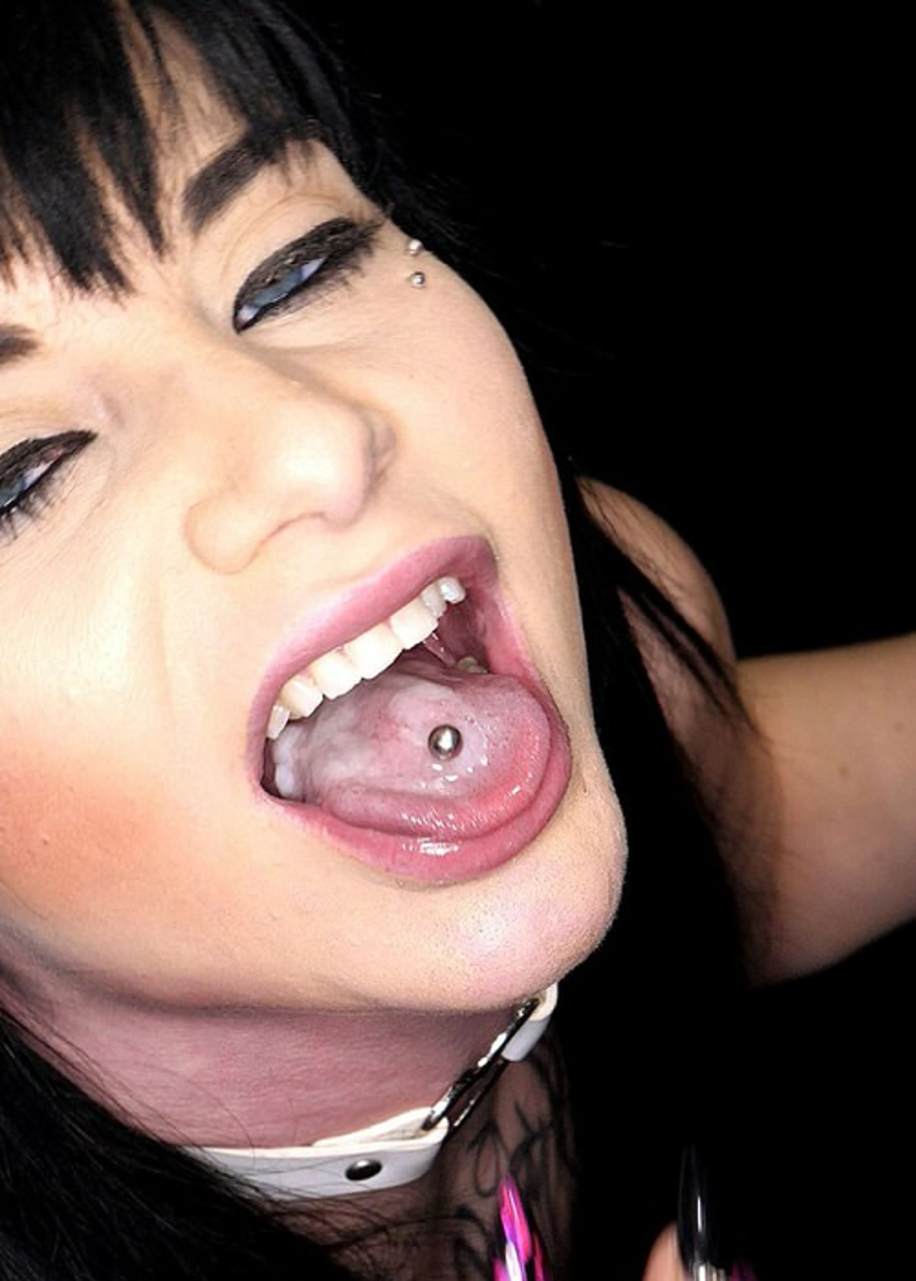 Phoebe's First Gloryhole Video