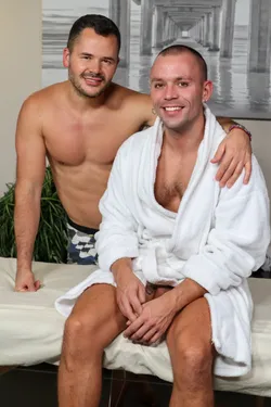 Lars Larson & Valentin Petrov: Serviced