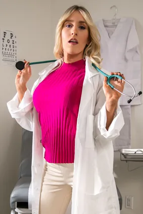 Blowjob Session With Doctor Sarah